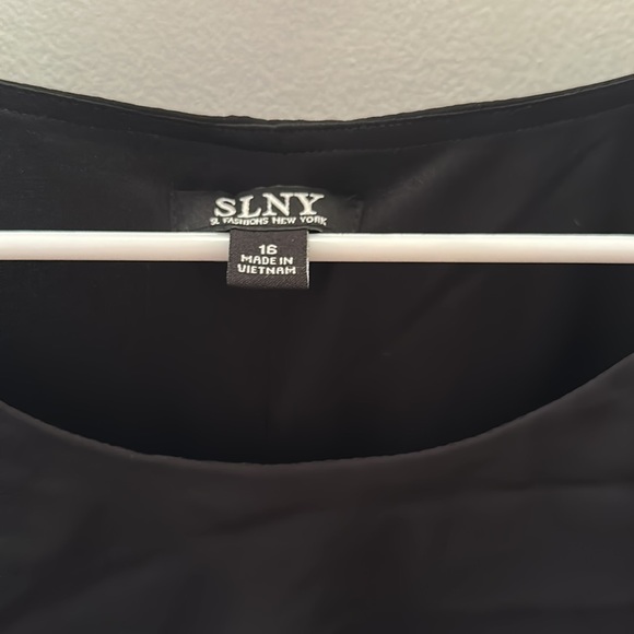 Plus size Black dress - Picture 3 of 5